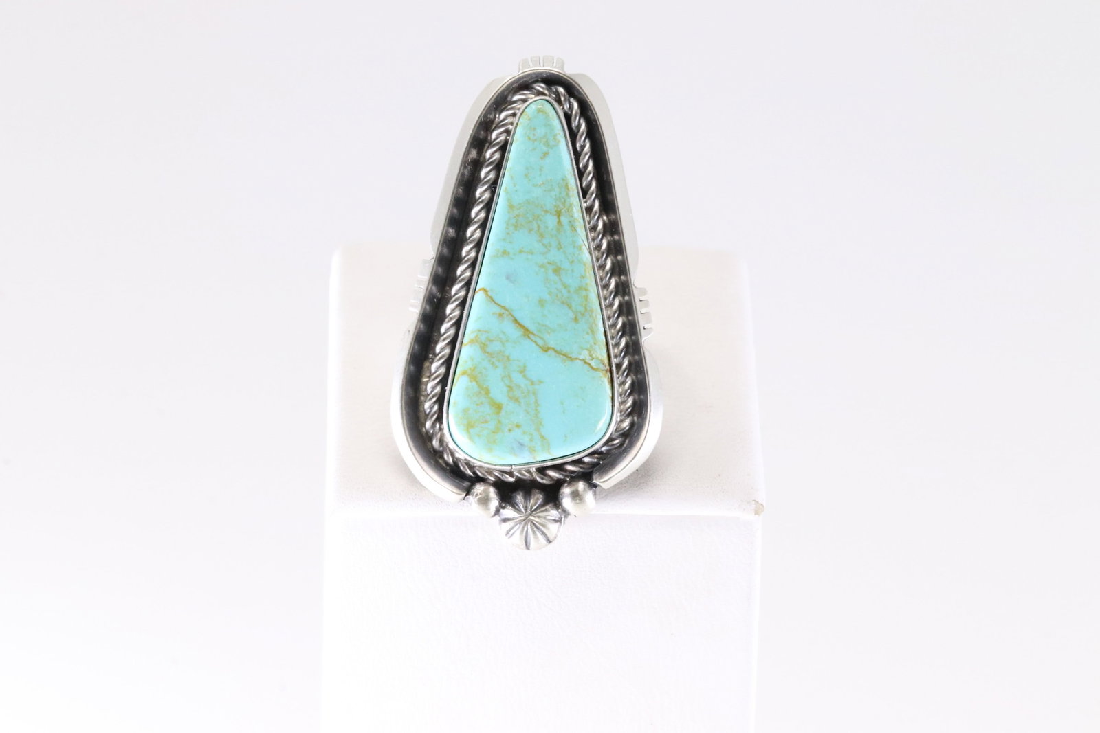 Native America Navajo Sterling Silver Turquoise Ring By L. Silversmith.: This is a Native America Navajo Sterling Silver Turquoise Ring By L. Silversmith. Stamp L. Silversmith. Ring Size: 6.00.