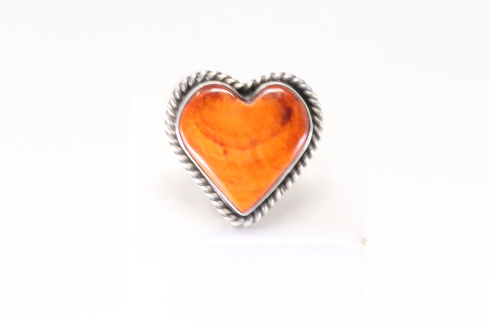 Native America Navajo Sterling Silver Spiny Oyster Heart Ring By D.: This is a Native America Navajo Sterling Silver Spiny Oyster Heart Ring By D. Stamp D. Ring Size: 5.50.