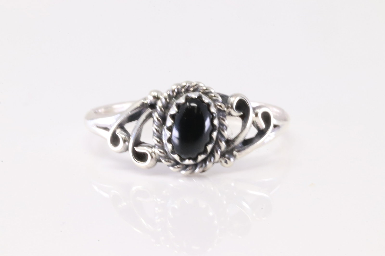 Native America Navajo Sterling Silver Black Onyx Ring By Letricia Largo.: This is a Native America Navajo Sterling Silver Black Onyx Ring By Letricia Largo. Stamp By R.B Company. Ring Size: 8.00.