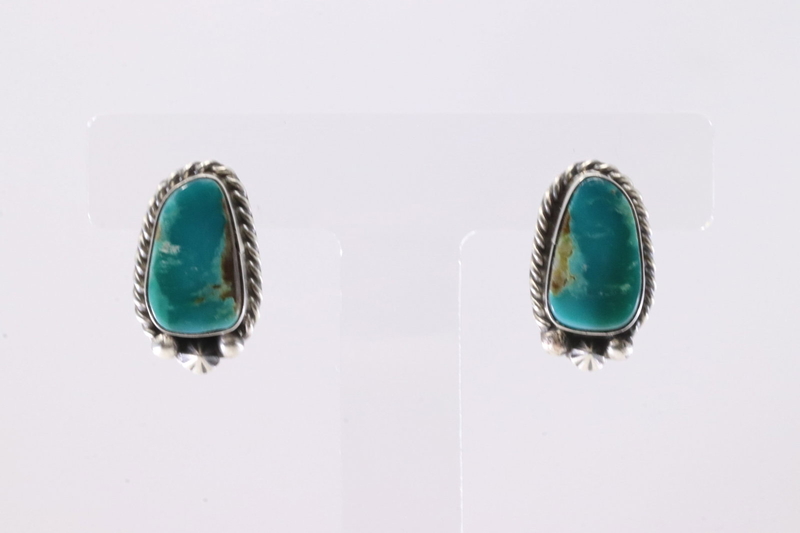 Native America Navajo Sterling Silver Kingman Turquoise Post Earring's By Chassity Belone.: This is a Native America Navajo Sterling Silver Kingman Turquoise Post Earring's By Chassity Belone. Stamp CB.