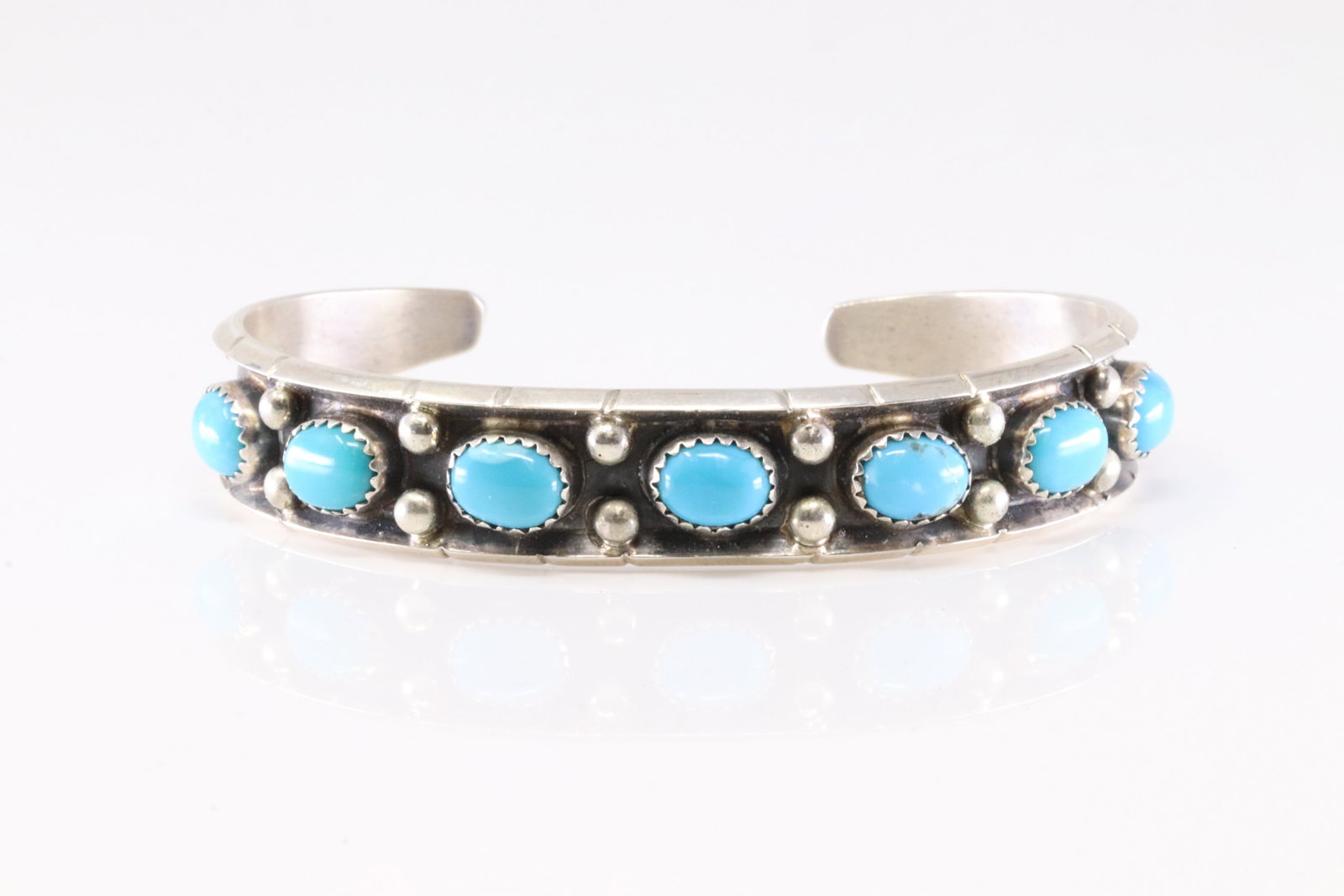 Native America Navajo Sterling Silver Kingman Turquoise Bracelet Cuff By Reed Charley.: This is a Native America Navajo Sterling Silver Kingman Turquoise Bracelet Cuff By Reed Charley. Stamp RC.