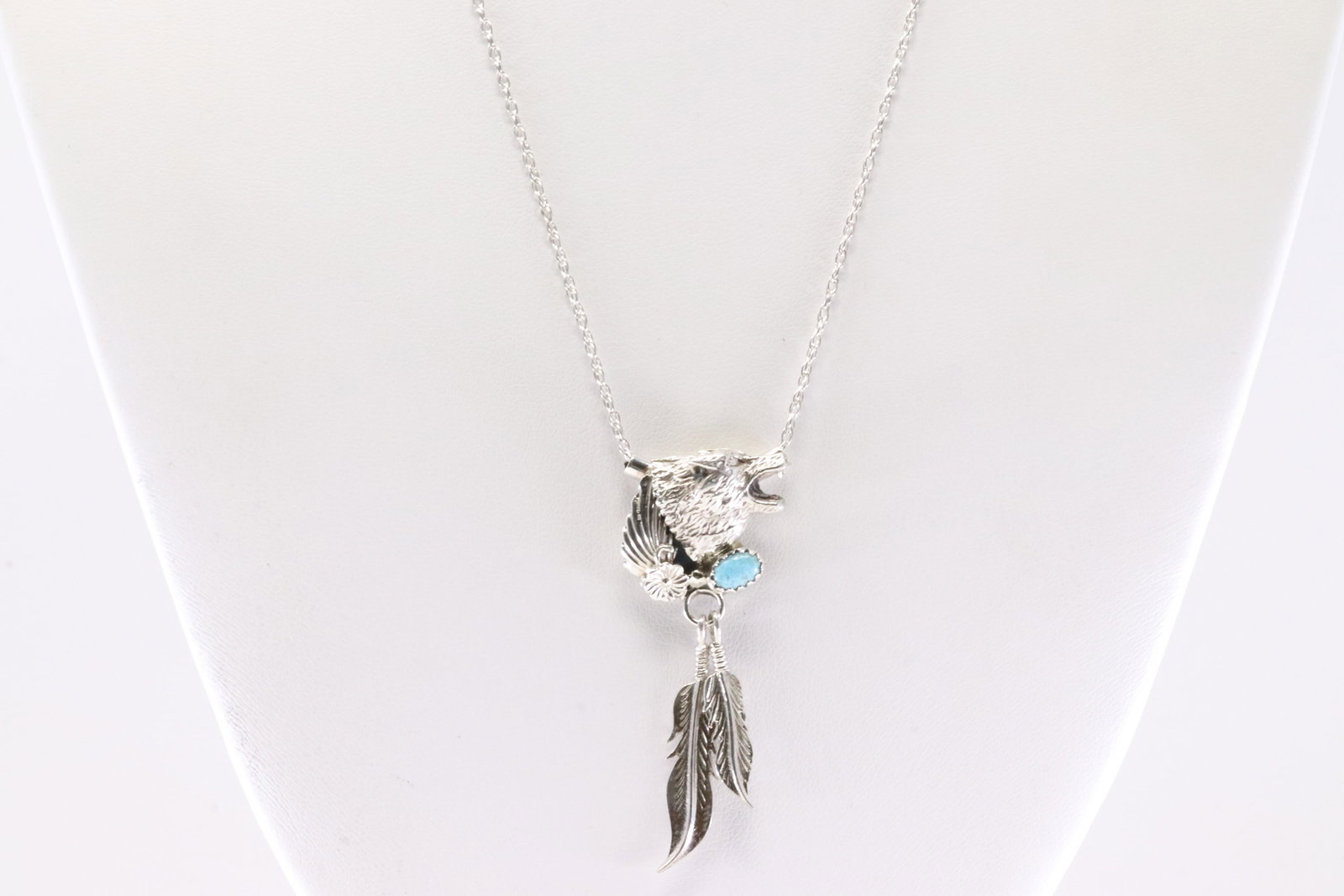 America Sterling Silver Turquoise Wolf Head / Feather Pendant with A 925 Necklace.: This is a America Sterling Silver Turquoise Wolf Head / Feather Pendant with A 925 Necklace. Necklace length: 18.00"