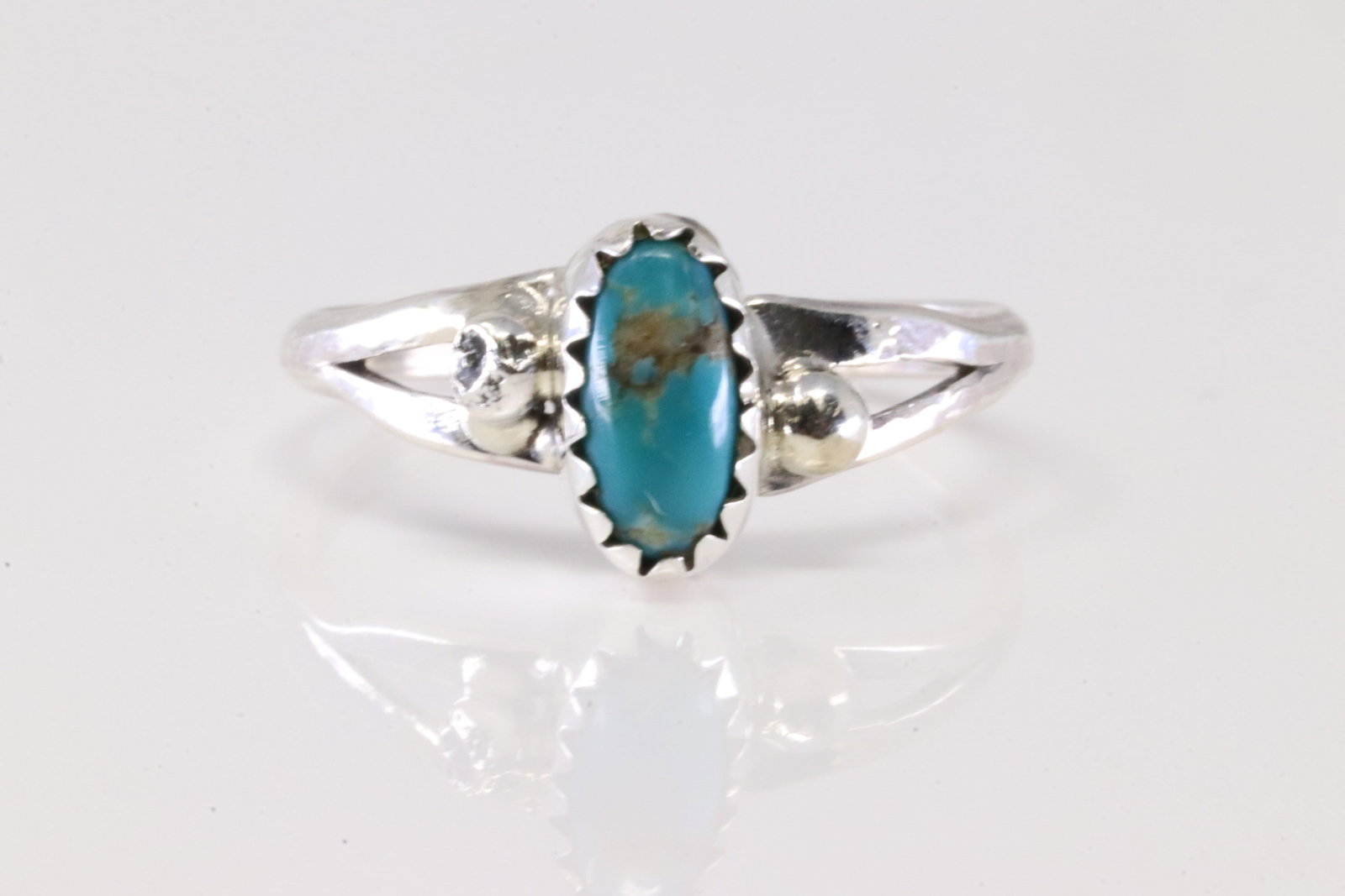 America Sterling Silver Turquoise Ring.: This is a America Sterling Silver Turquoise Ring. Ring Size: 6.75.