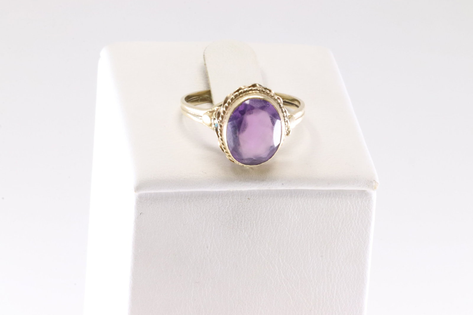 Amethyst Ring 14Kt. - 3