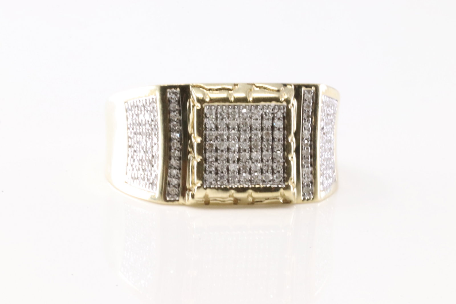 Diamond Ring 10Kt. - 2