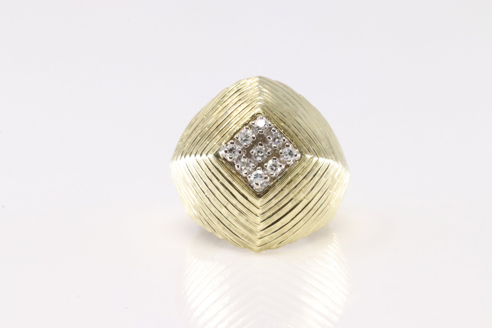 Diamond Ring 18Kt. (1 of 4)