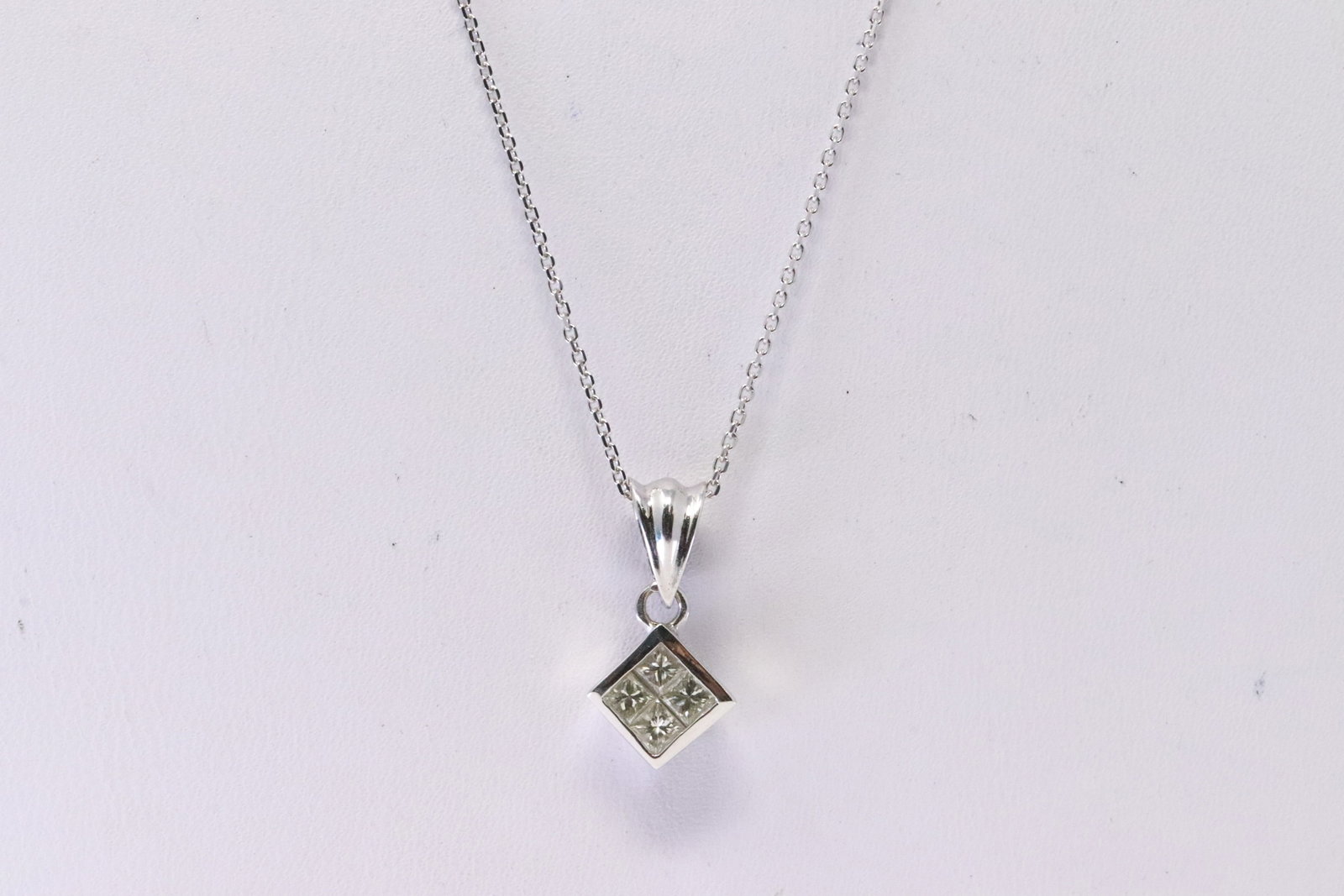 Diamond Pendant / Necklace 18Kt. (1 of 4)