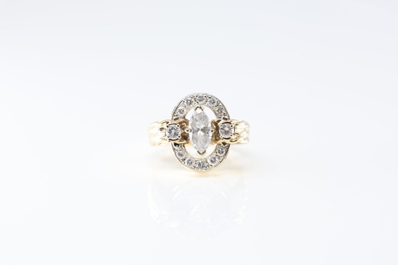 Elegant Marquise Diamond Ring 14Kt. (1 of 4)