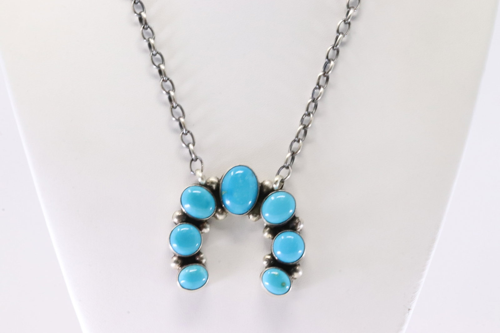 Native America Navajo Sterling Silver Turquoise Necklace By AL.: This is a Native America Navajo Sterling Silver Turquoise Necklace By AL. Stamp AL. Necklace Length: 16.00.
