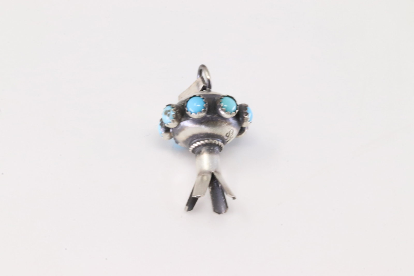 Native America Navajo Sterling Silver Kingman Turquoise Pendant By Monica Smith.: This is a Native America Navajo Sterling Silver Kingman Turquoise Pendant By Monica Smith. Stamp MS.
