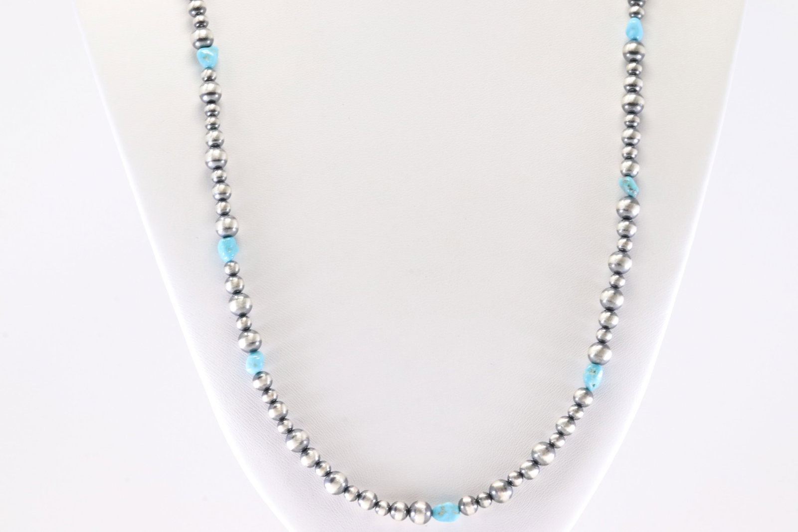America Sterling Silver Turquoise Pearl Beaded Necklace.: This is a America Sterling Silver Turquoise Pearl Beaded Necklace. Necklace Length: 22.00.