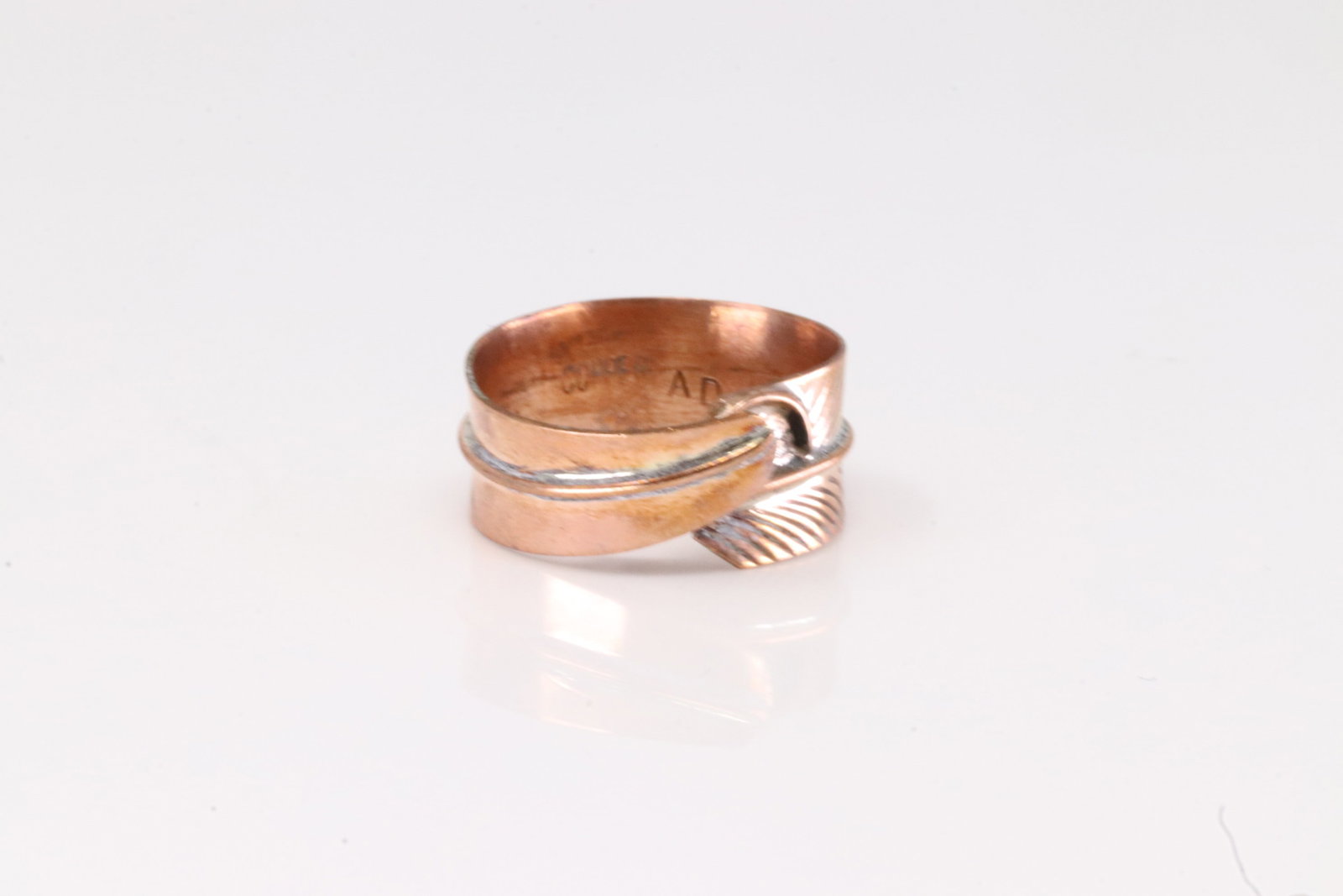 Native America Navajo Copper Ring By Aaron Davis.: This is a Native America Navajo Copper Ring By Aaron Davis. Stamo AD. Ring Size: 8.50.