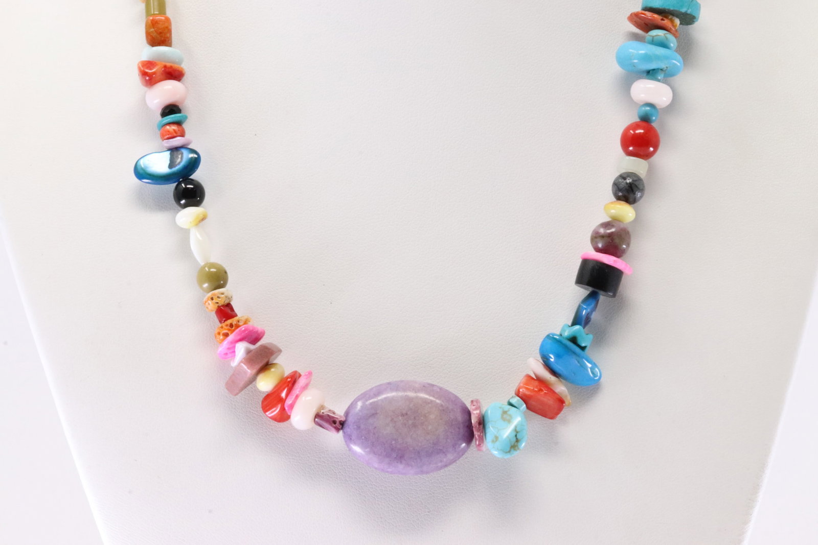 America Sterling Silver Multi-Color Stone Necklace.: This is a America Sterling Silver Multi-Color Stone Necklace. Necklace Length: 18.00.