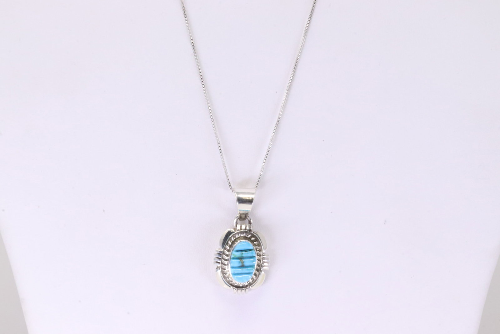 Native America Navajo Sterling Silver Turquoise Pendant By NJ With A 925 Necklace.: This is a Native America Navajo Sterling Silver Turquoise Pendant By NJ With A 925 Necklace. Stamp NJ. Necklace Length: 18.00.