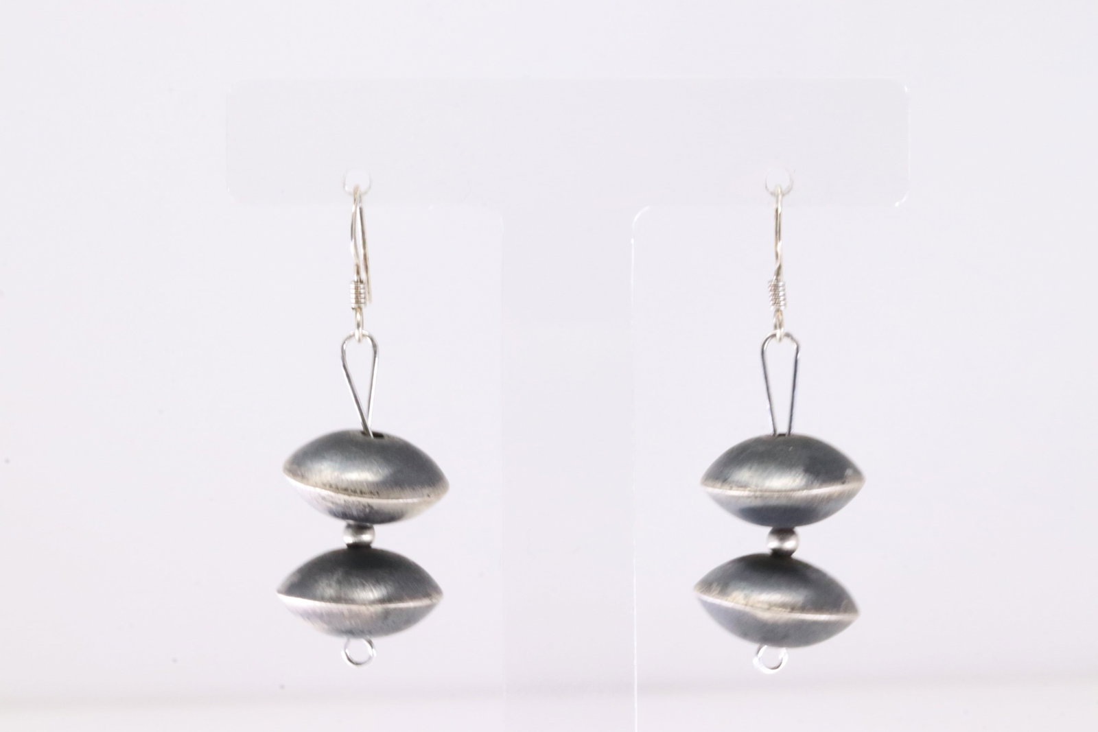America Sterling Silver Pearl Beaded Dangling Earring's.: This is a America Sterling Silver Pearl Beaded Dangling Earring's.