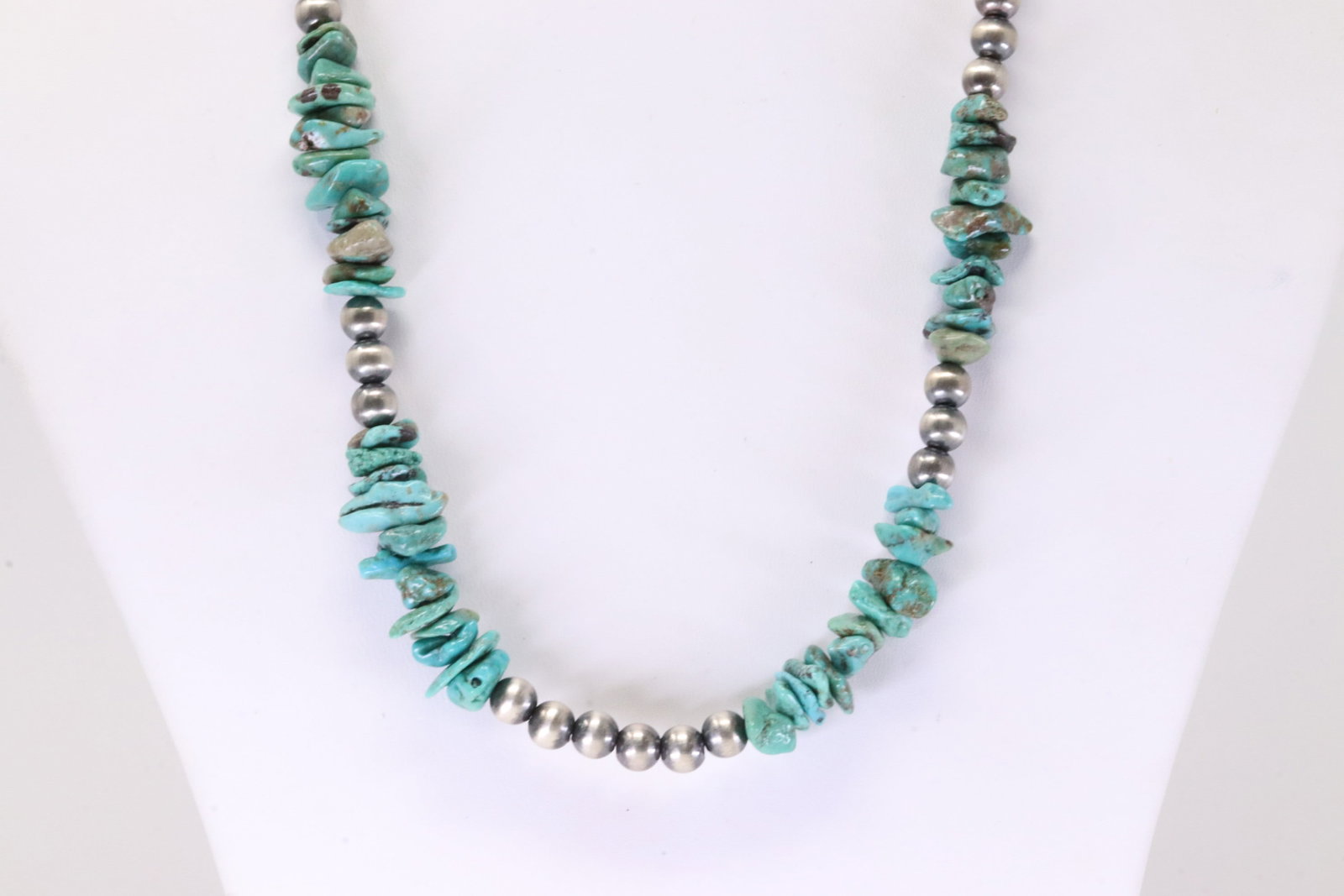America Sterling Silver Pearl Beaded Turquoise Necklace.: This is a America Sterling Silver Pearl Beaded Turquoise Necklace. Necklace Length: 20.00.