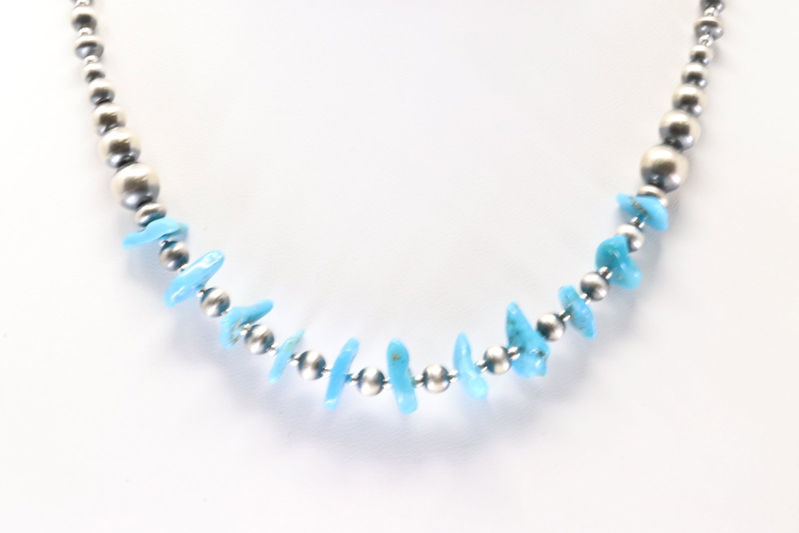Native America Navajo Sterling Silver Pearl Beaded Turquoise Necklace By Lucinda Sardo.: This is a Native America Navajo Sterling Silver Pearl Beaded Turquoise Necklace By Lucinda Sardo. Stamp By R.B Company. Necklace Length: 16.00.