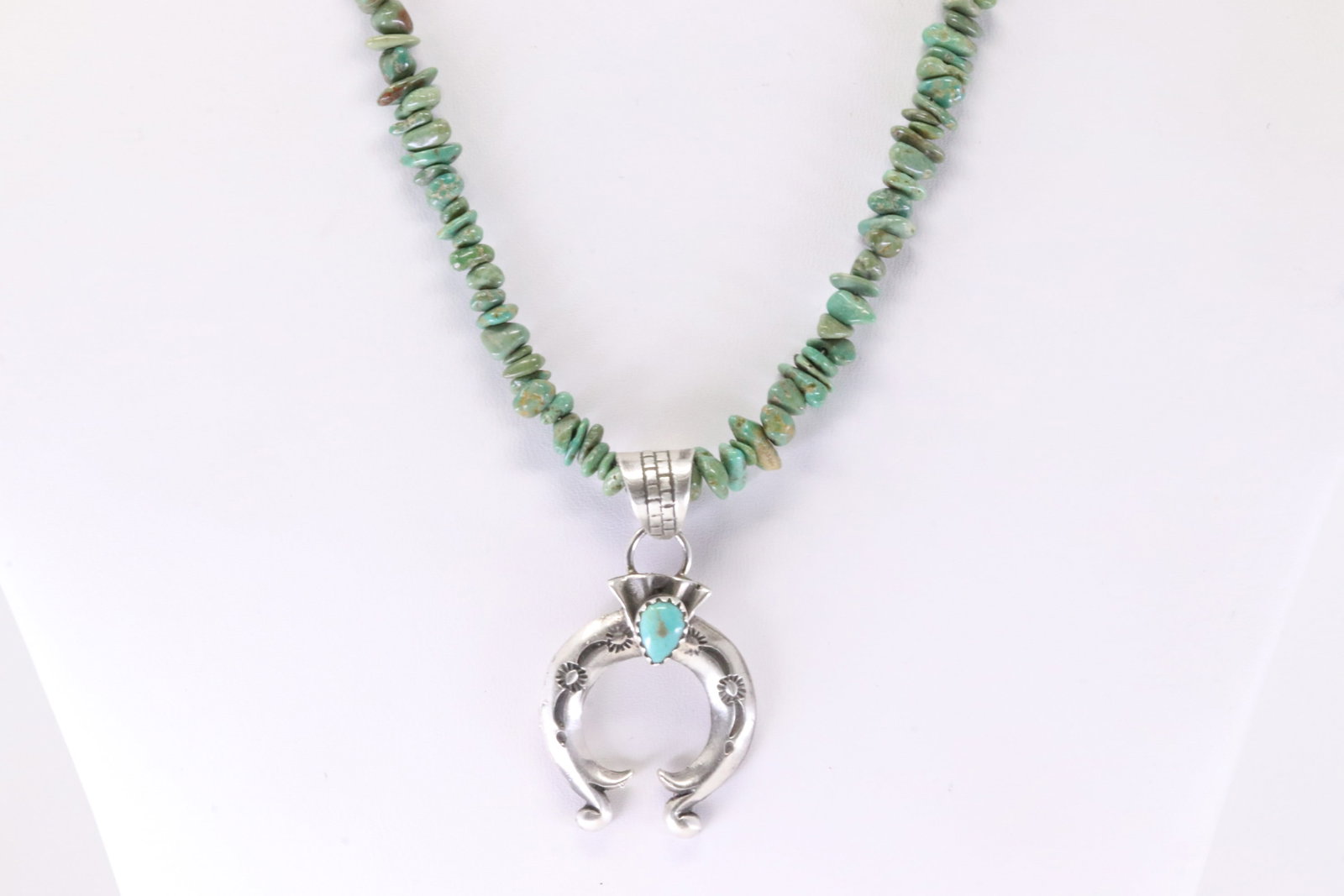 Native America Navajo Sterling Silver Turquoise Naja Necklace By Sharon McCarthy.: This is a Native America Navajo Sterling Silver Turquoise Naja Necklace By Sharon McCarthy. Stamp By R.B Company. Necklace Length: 16.00.