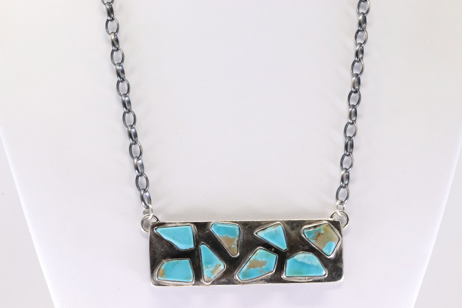Native America Zuni Sterling Silver Kingman Turquoise Necklace By Jude Candelaria.: This is a Native America Zuni Sterling Silver Kingman Turquoise Necklace By Jude Candelaria. Stamp Jude Candelaria. Necklace Length: 16.00.