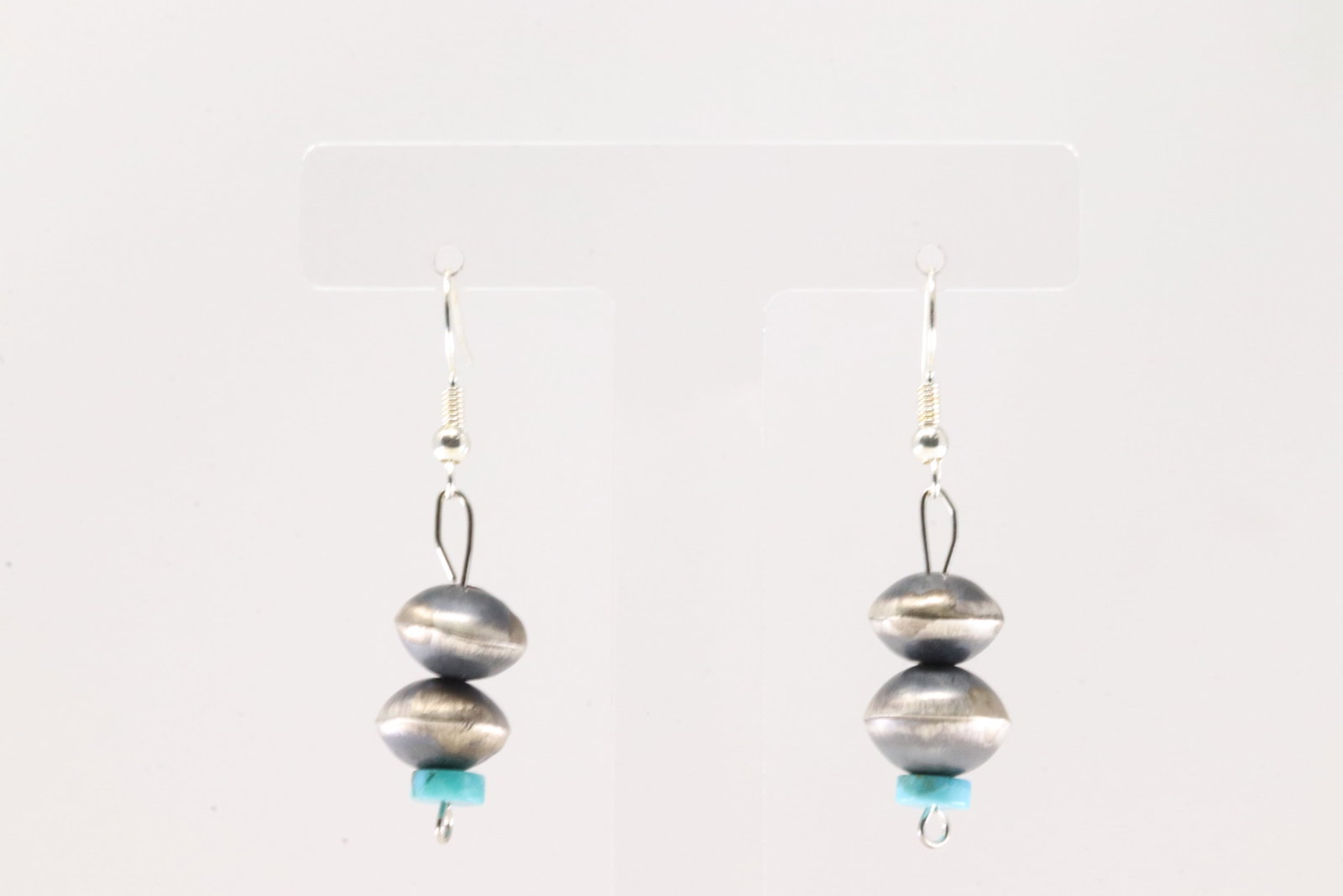 America Sterling Silver Pearl Beaded & Turquoise Dangling Earring's.: This is a America Sterling Silver Pearl Beaded & Turquoise Dangling Earring's.