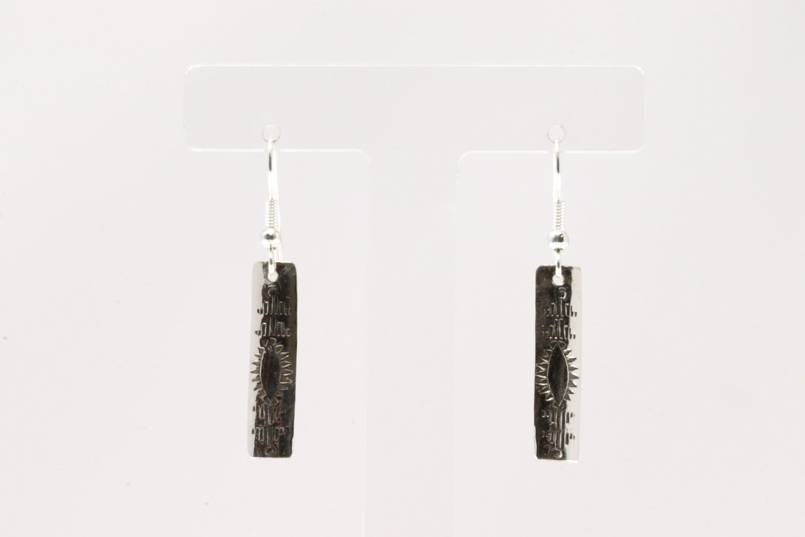 America Sterling Silver Dangling Earring's.: This is a America Sterling Silver Dangling Earring's.
