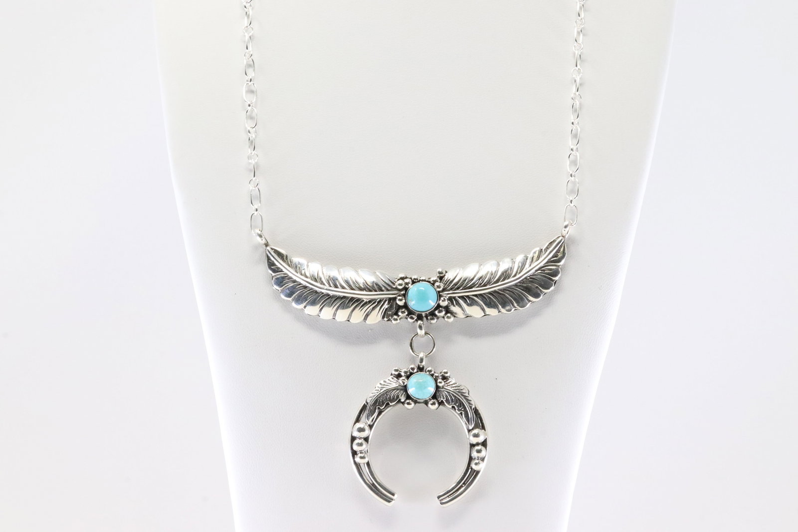 Native America Navajo Sterling Silver Turquoise Necklace By Loretta Delgarito.: This is a Native America Navajo Sterling Silver Turquoise Necklace By Loretta Delgarito. Necklace length: 16.00"