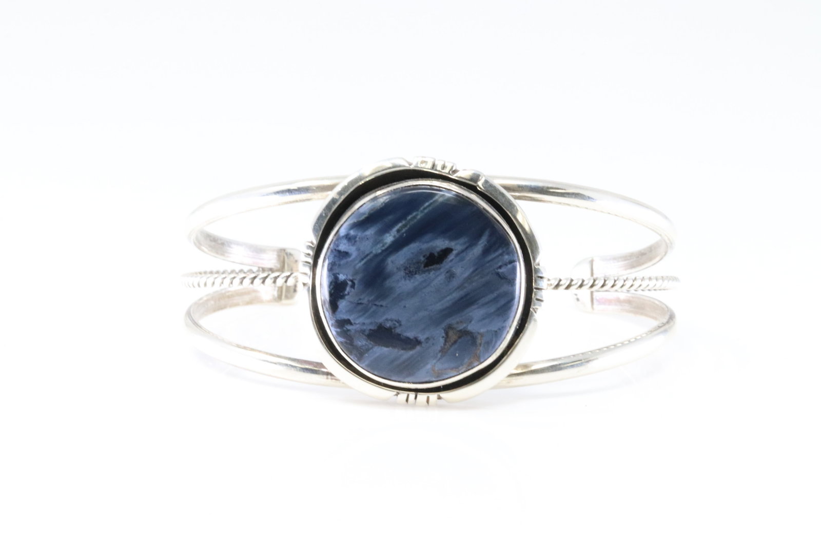 Native America Navajo Sterling Silver Lazy Stone Bracelet Cuff By Tina Benally.: This is a Native America Navajo Sterling Silver Lazy Stone Bracelet Cuff By Tina Benally.
