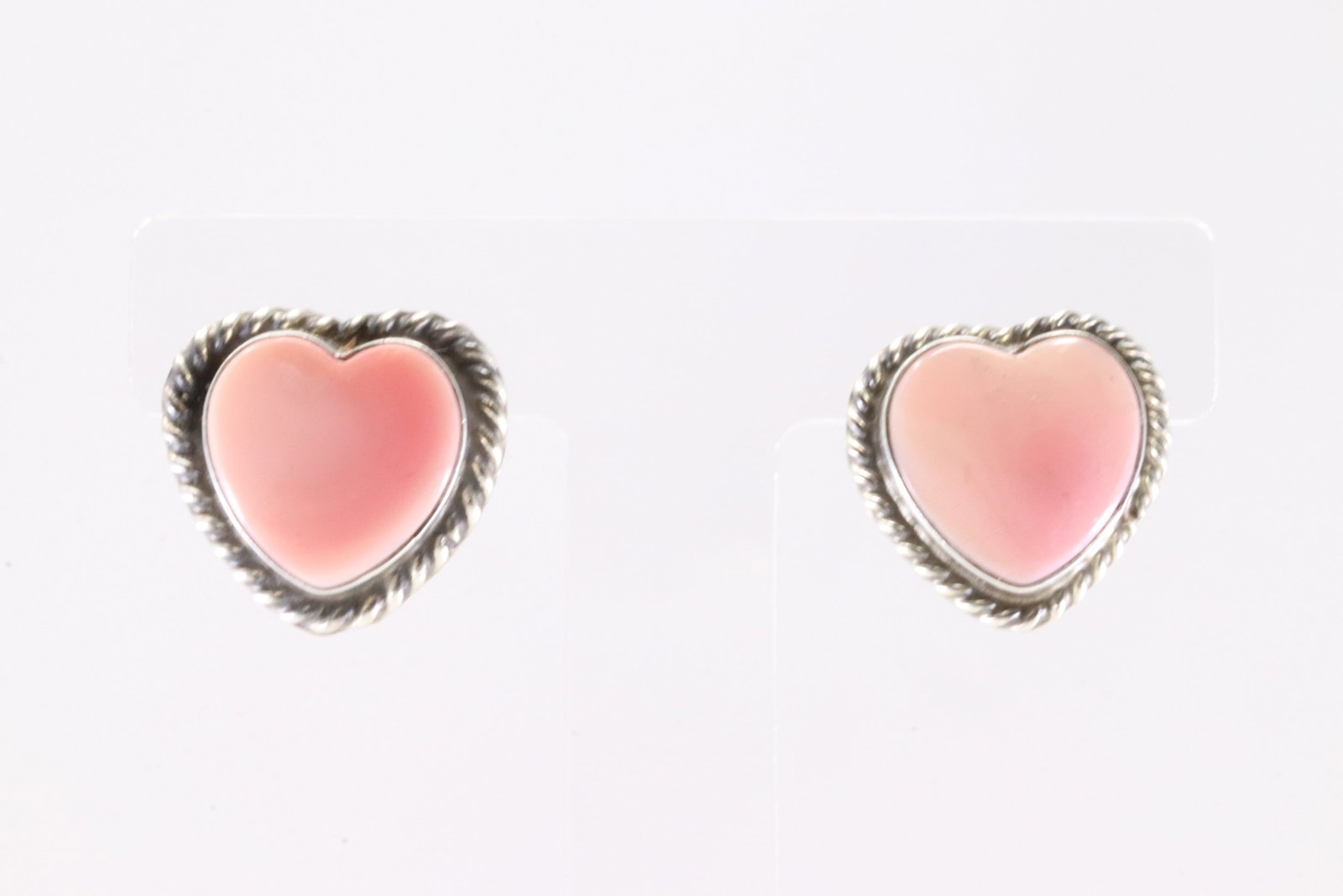 Native America Navajo Sterling Silver Pink Conch Heart Post Earring's By Larson Chee.: This is a Native America Navajo Sterling Silver Pink Conch Heart Post Earring's By Larson Chee.