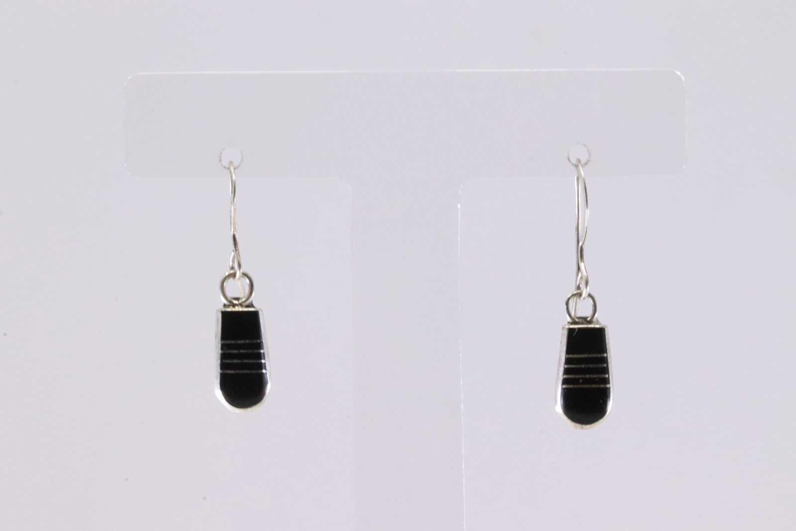 America Sterling Silver Black Onyx Inlay Dangling Earring's.: This is a America Sterling Silver Black Onyx Inlay Dangling Earring's.