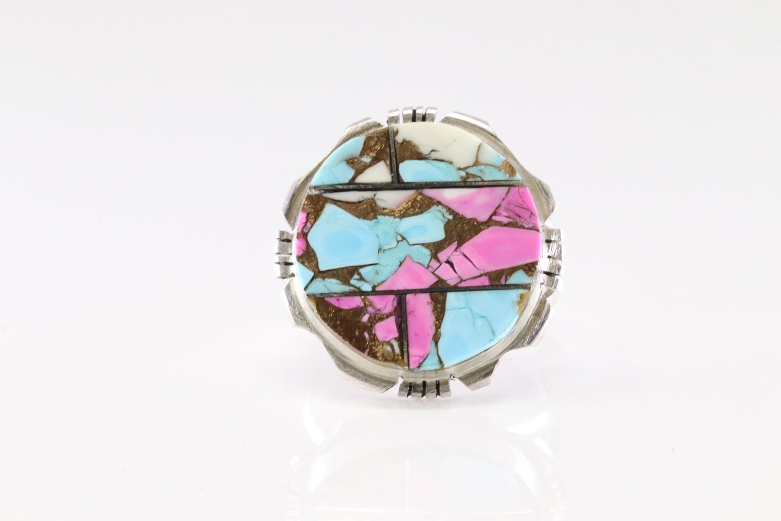 America Sterling Silver Turquoise Ring.: This is a America Sterling Silver Turquoise Ring. Ring Size: 7.50.