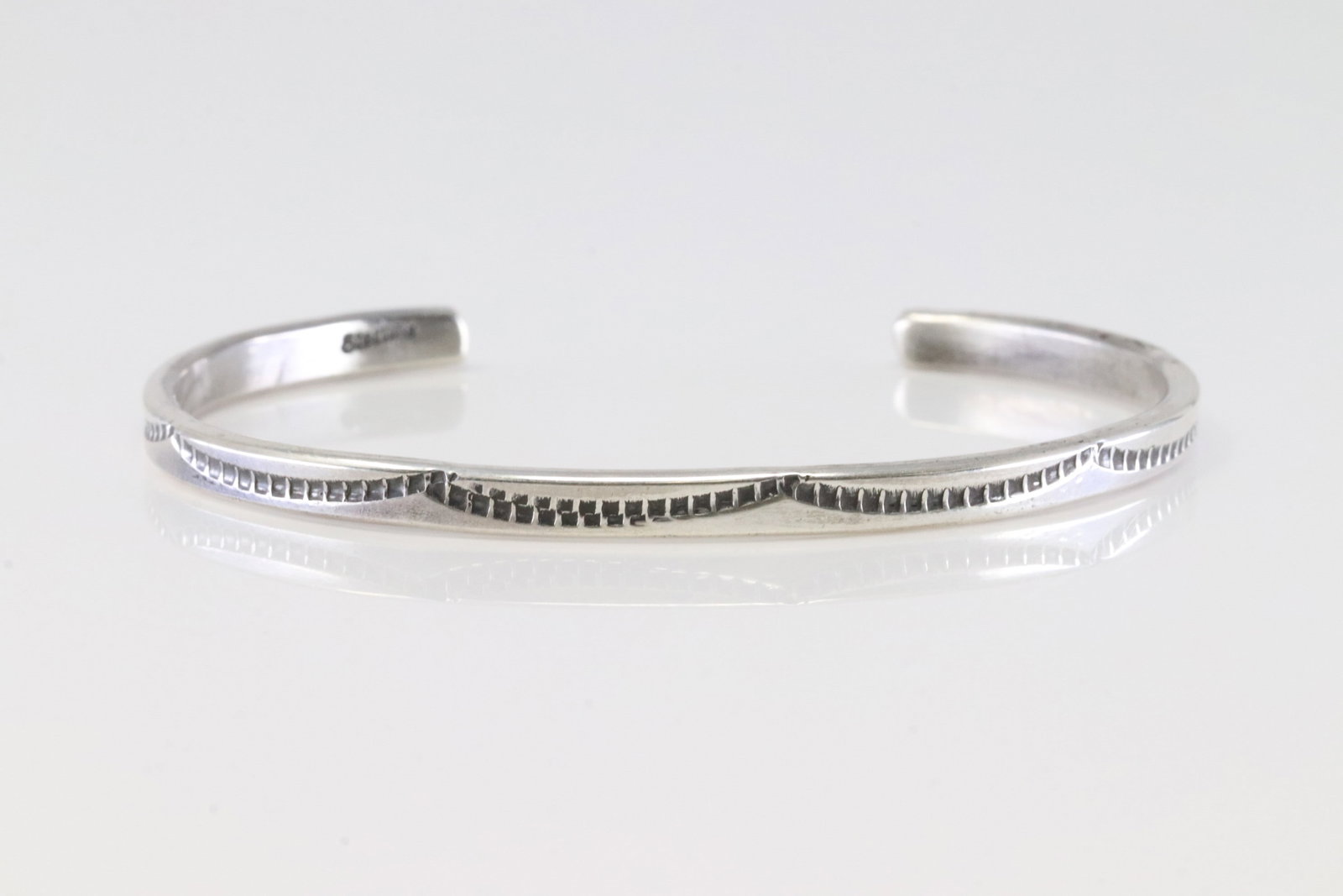 America Sterling Silver Solid Bracelet Cuff. (1 of 4)