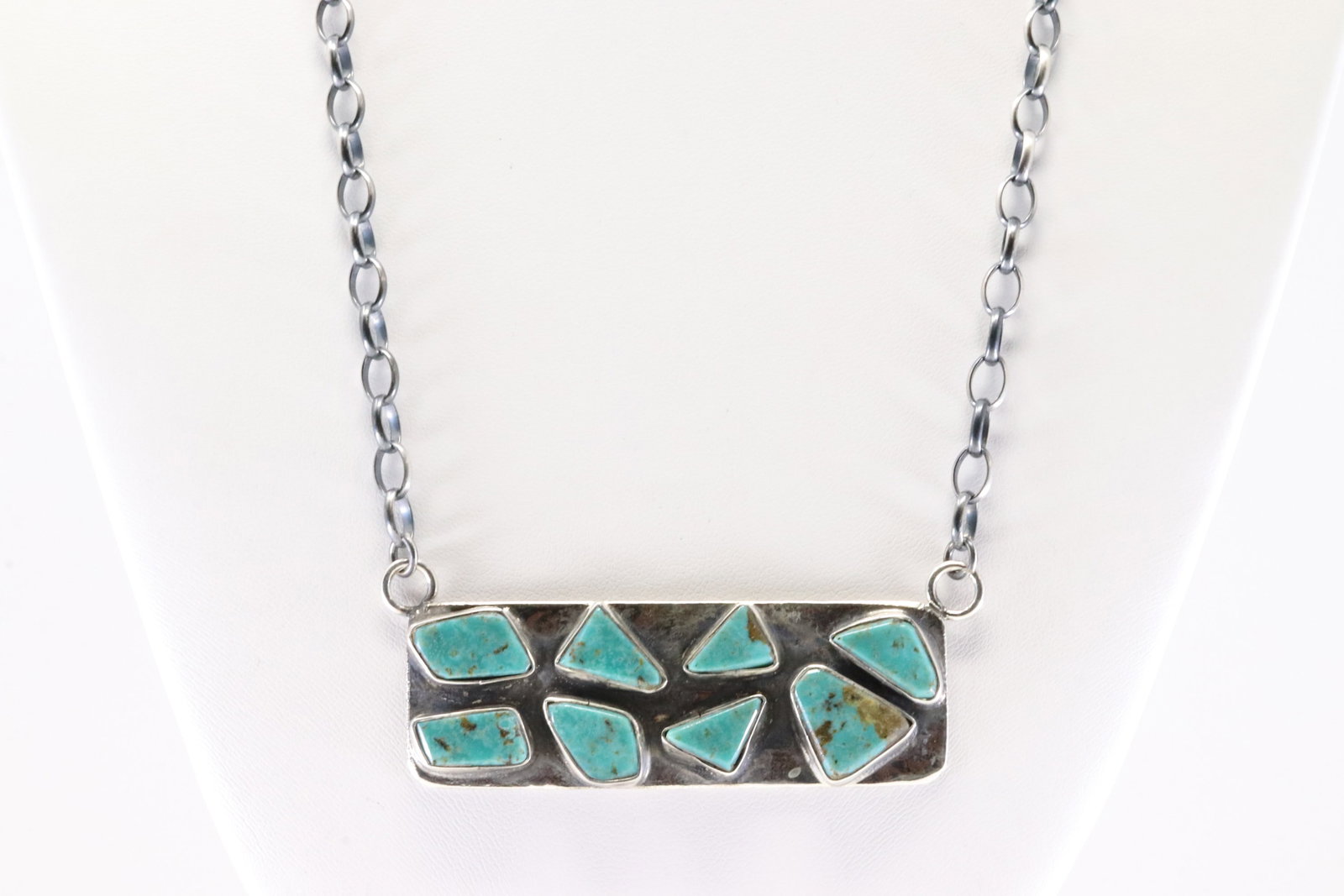 Native America Zuni Sterling Silver Kingman Turquoise Necklace By Jude Candelaria.: This is a Native America Zuni Sterling Silver Kingman Turquoise Necklace By Jude Candelaria. Stamp Jude Candelaria. Necklace length: 18.00"