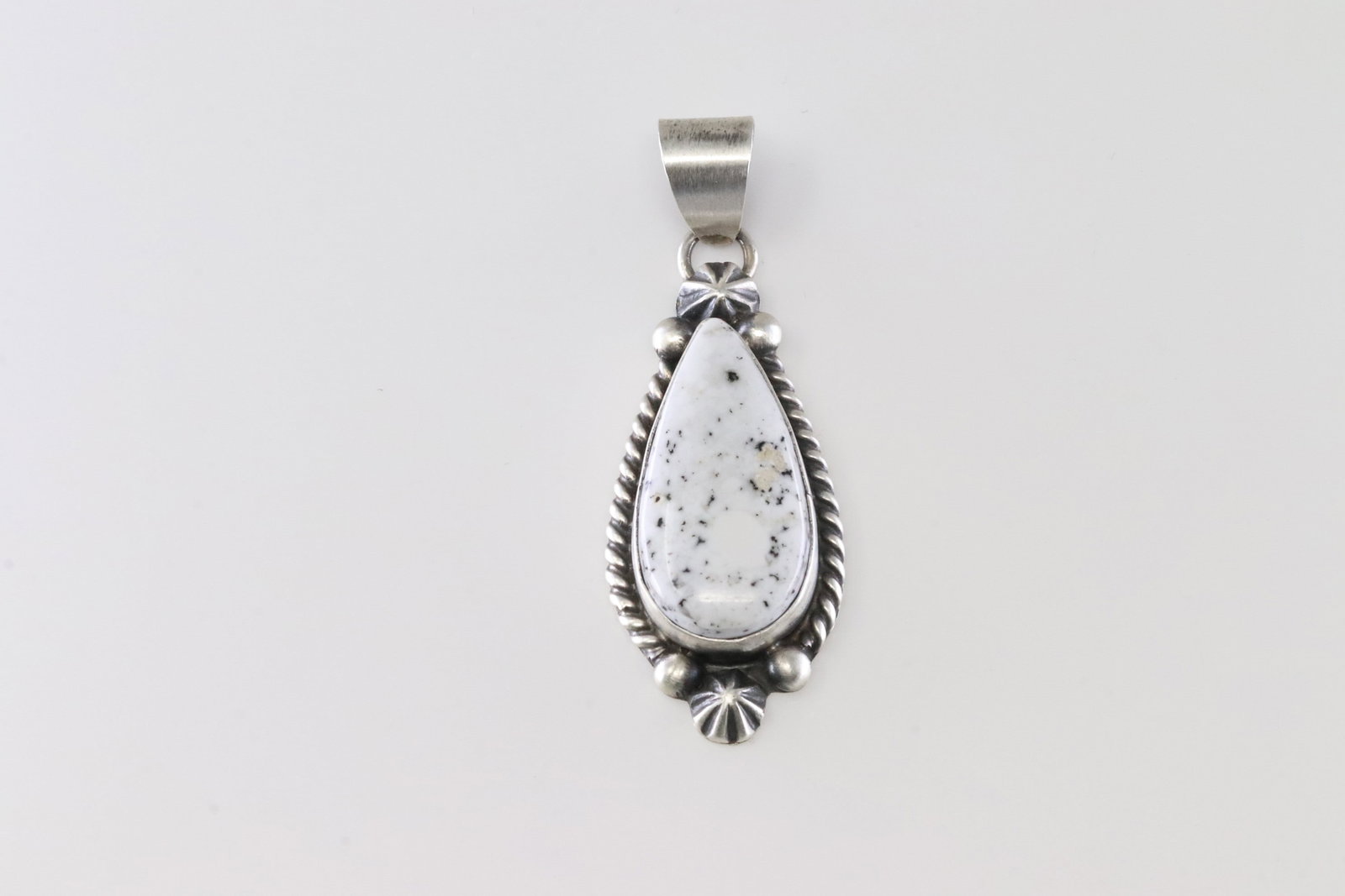 Native America Navajo Sterling Silver White Stone Pendant By Johnny Dixon.: This is a Native America Navajo Sterling Silver White Stone Pendant By Johnny Dixon.