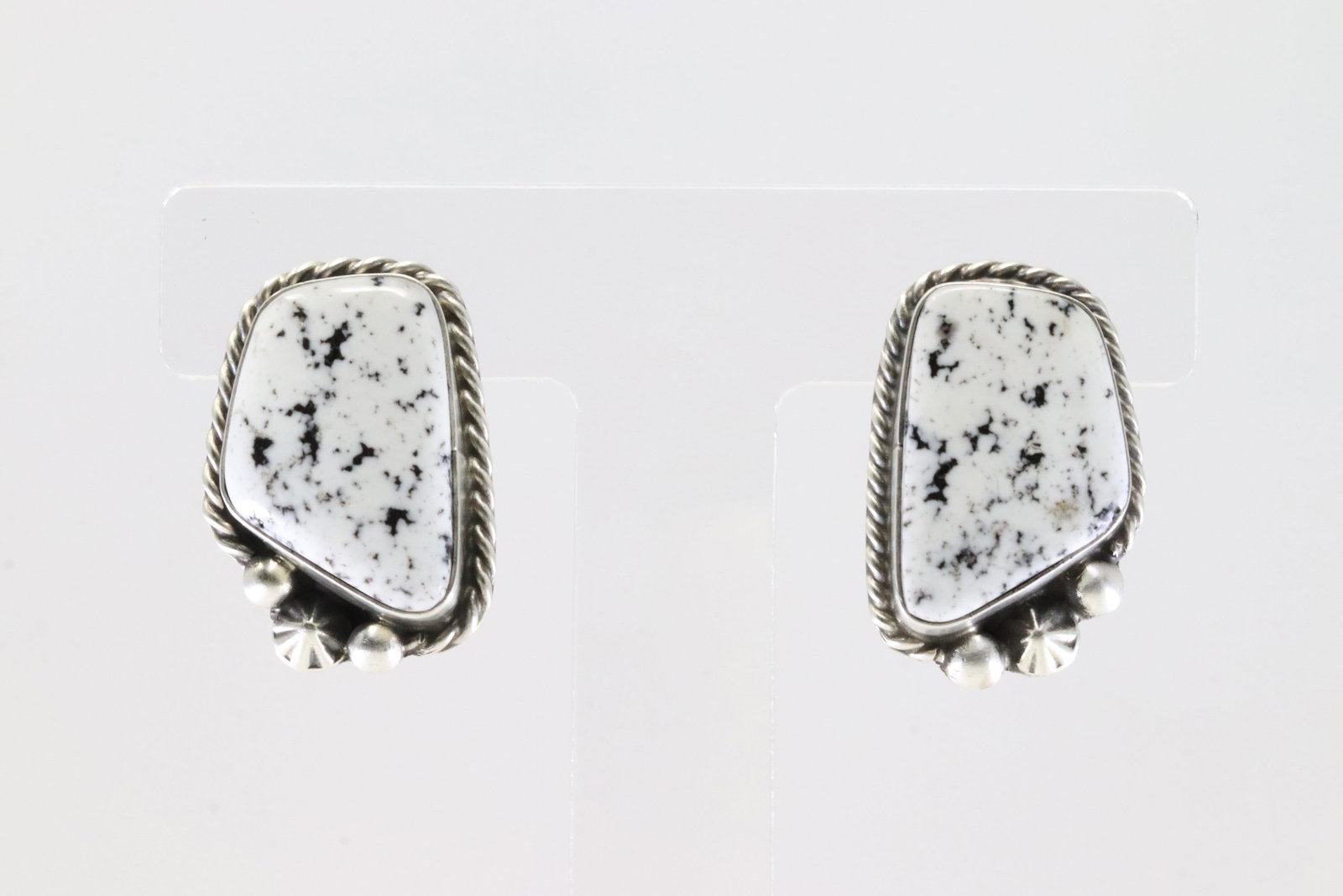 Native America Navajo Sterling Silver White Stone Post Earring's By Chassity Belone.: This is a Native America Navajo Sterling Silver White Stone Post Earring's By Chassity Belone.