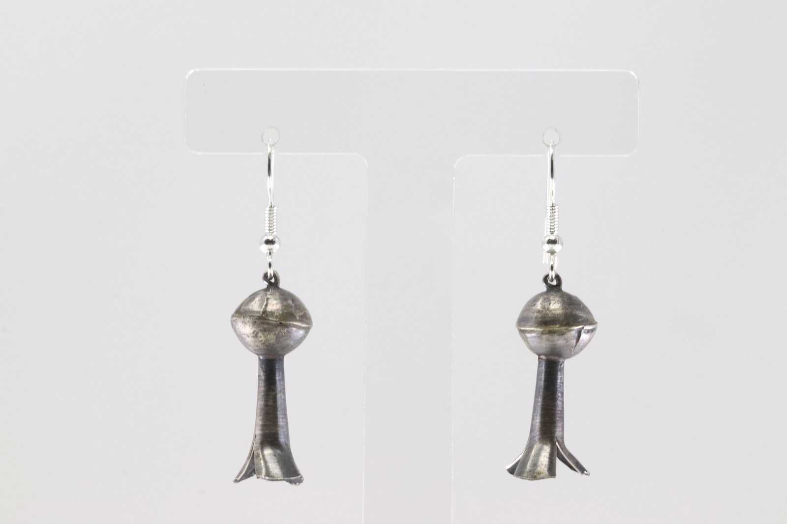 America Sterling Silver Blossom Dangling Earring's.: This is a America Sterling Silver Blossom Dangling Earring's.