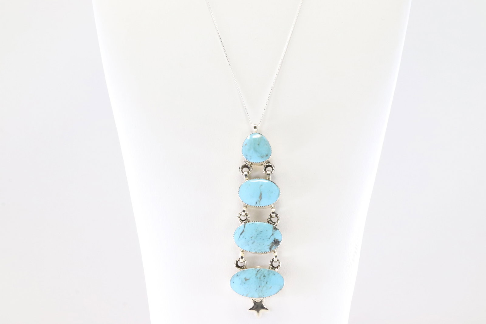 Native America Navajo Sterling Silver Turquoise Necklace By David Lopez.: This is a Native America Navajo Sterling Silver Turquoise Necklace By David Lopez. Necklace length: 18.00"