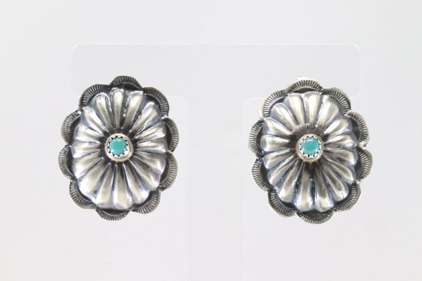 Native America Navajo Sterling Silver Kingman Turquoise Concho Post Earring's By Joan Begay.: This is a Native America Navajo Sterling Silver Kingman Turquoise Concho Post Earring's By Joan Begay. Stamp B.