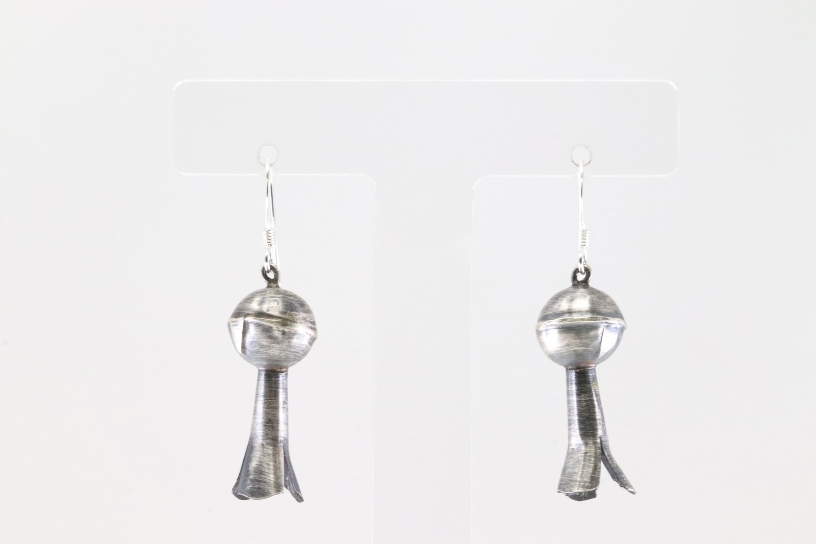 America Sterling Silver Blossom Dangling Earring's.: This is a America Sterling Silver Blossom Dangling Earring's.
