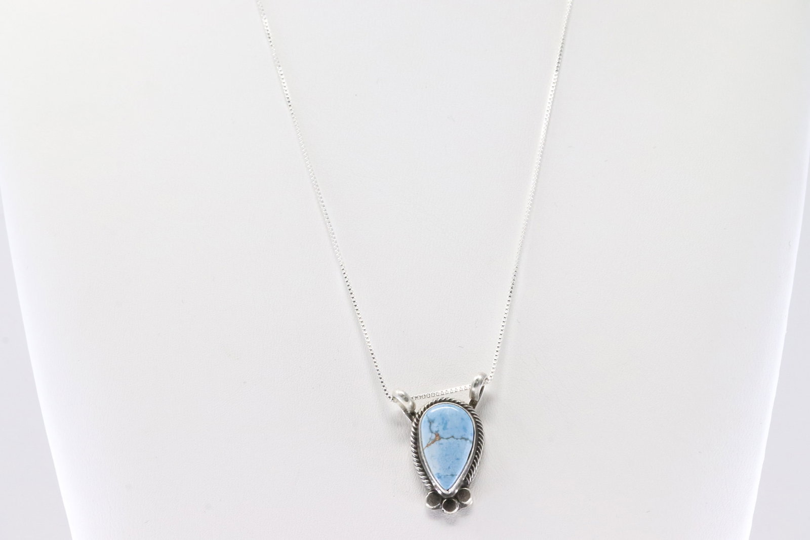 Native America Navajo Sterling Silver Golden Hill Turquoise Pendant By Sharon McCarthy With A 925: This is a Native America Navajo Sterling Silver Golden Hill Turquoise Pendant By Sharon McCarthy With A 925 Necklace. Stamp By R.B Company. Necklace Length: 16.00.