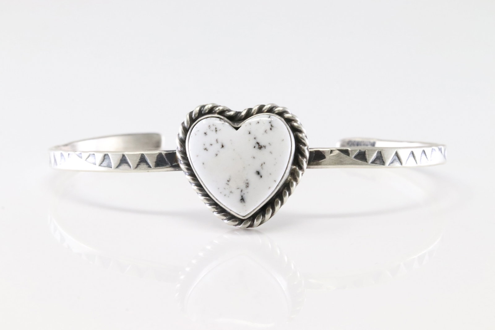Native America Navajo Sterling Silver White Buffalo Heart Bracelet Cuff By Donovan Skeet.: This is a Native America Navajo Sterling Silver White Buffalo Heart Bracelet Cuff By Donovan Skeet.