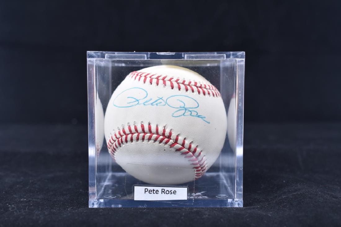 Pete Rose Autographed Baseball Cincinnati Reds (1 of 1)