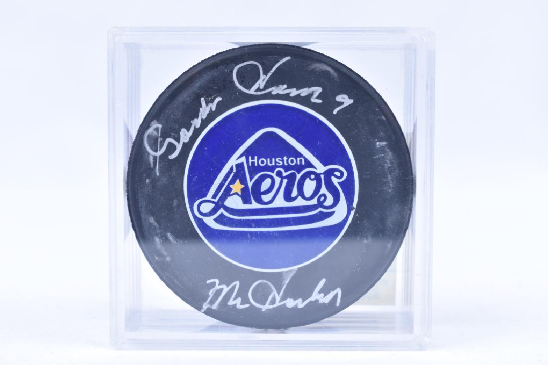 Hockey Puck Signed Gordy Howe: Hockey Puck Signed Gordy Howe Houston Aeros