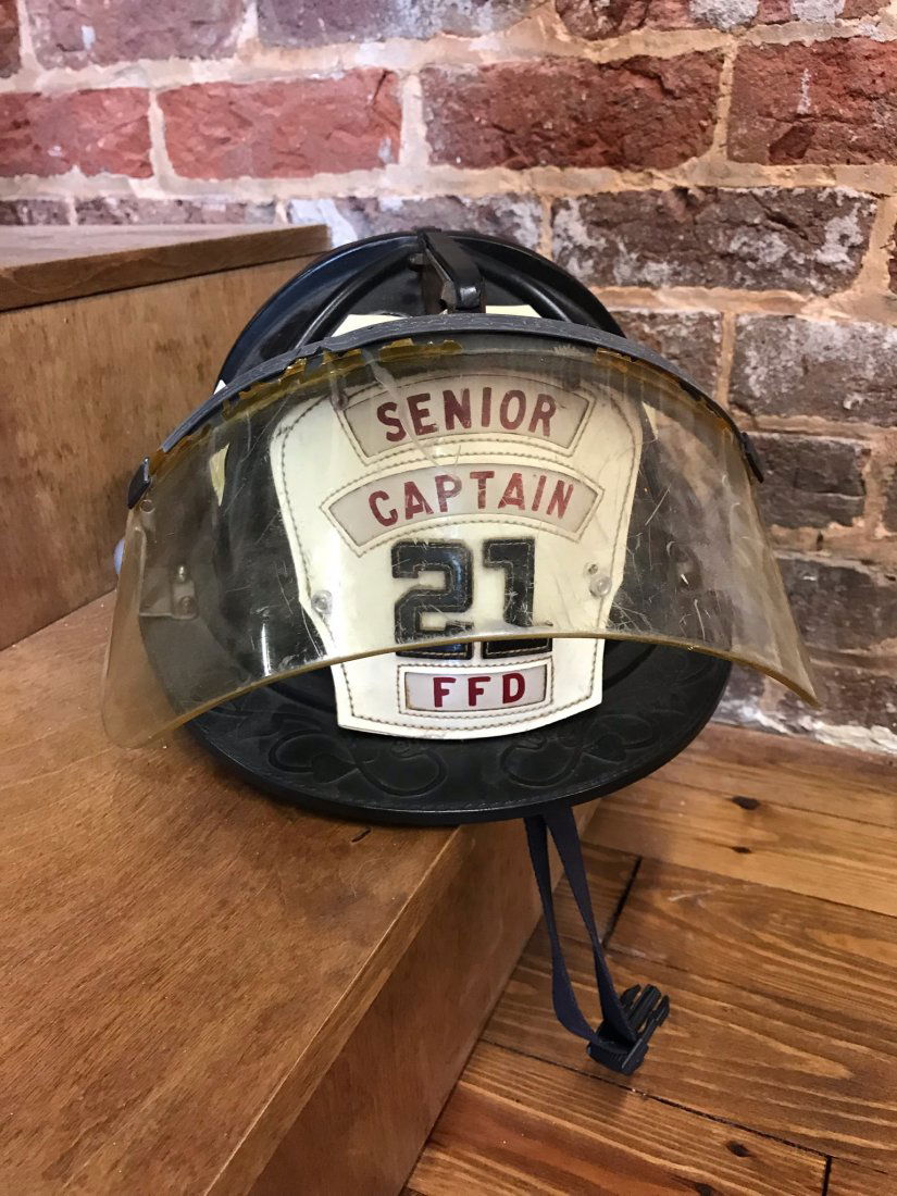 Senior Captain Ben Franklin Helmet Fire Fighter (1 of 4)