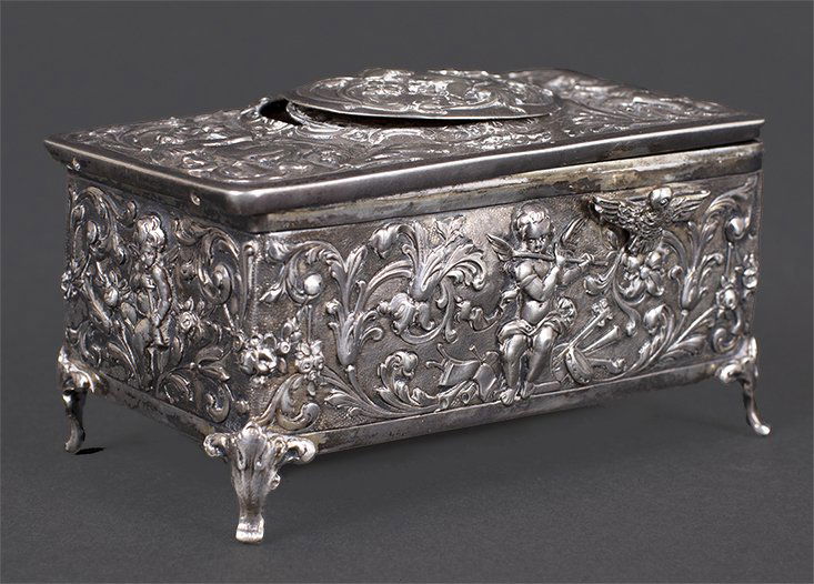 A mechanical bird box with German 800 silver case (1 of 2)