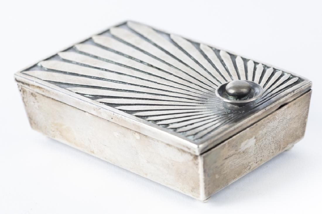 A Kenneth Begay sterling cigarette box (1 of 4)