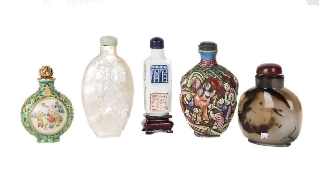Five Chinese snuff bottles (1 of 6)