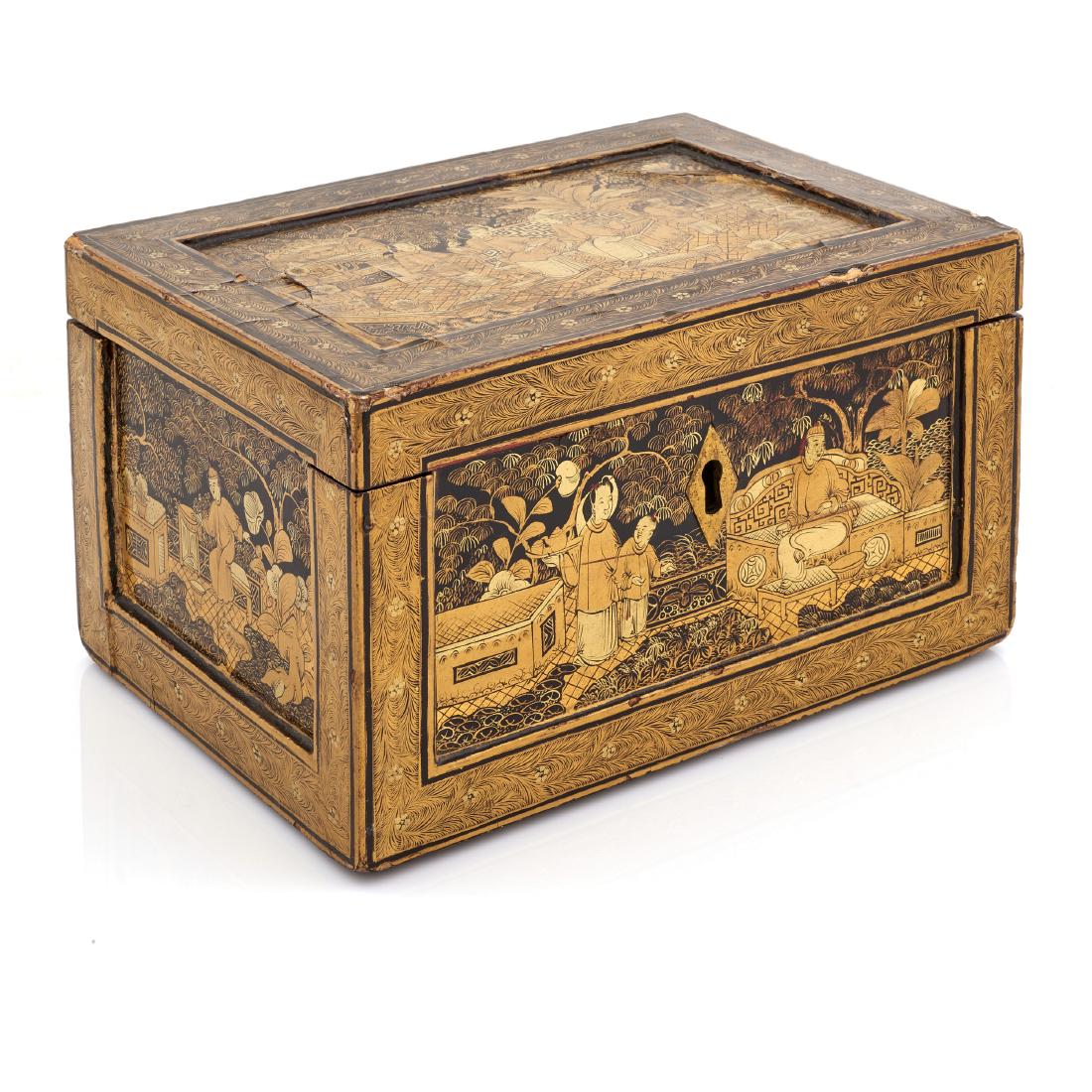 A Chinese export lacquered tea caddy (1 of 4)