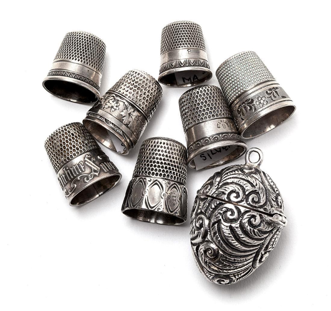 A collection of eight American sterling thimbles (1 of 5)