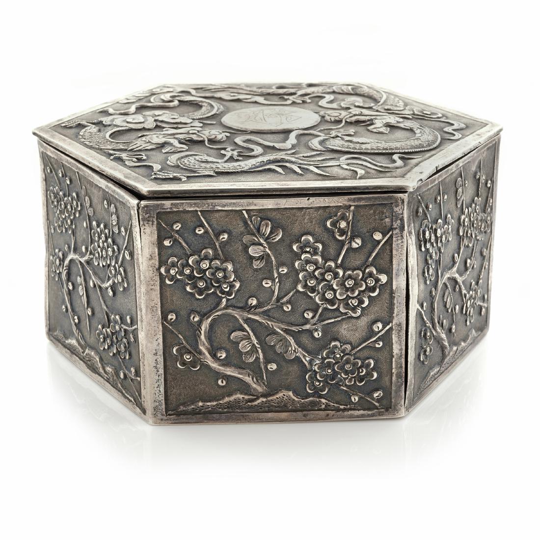 A Chinese export silver box (1 of 6)