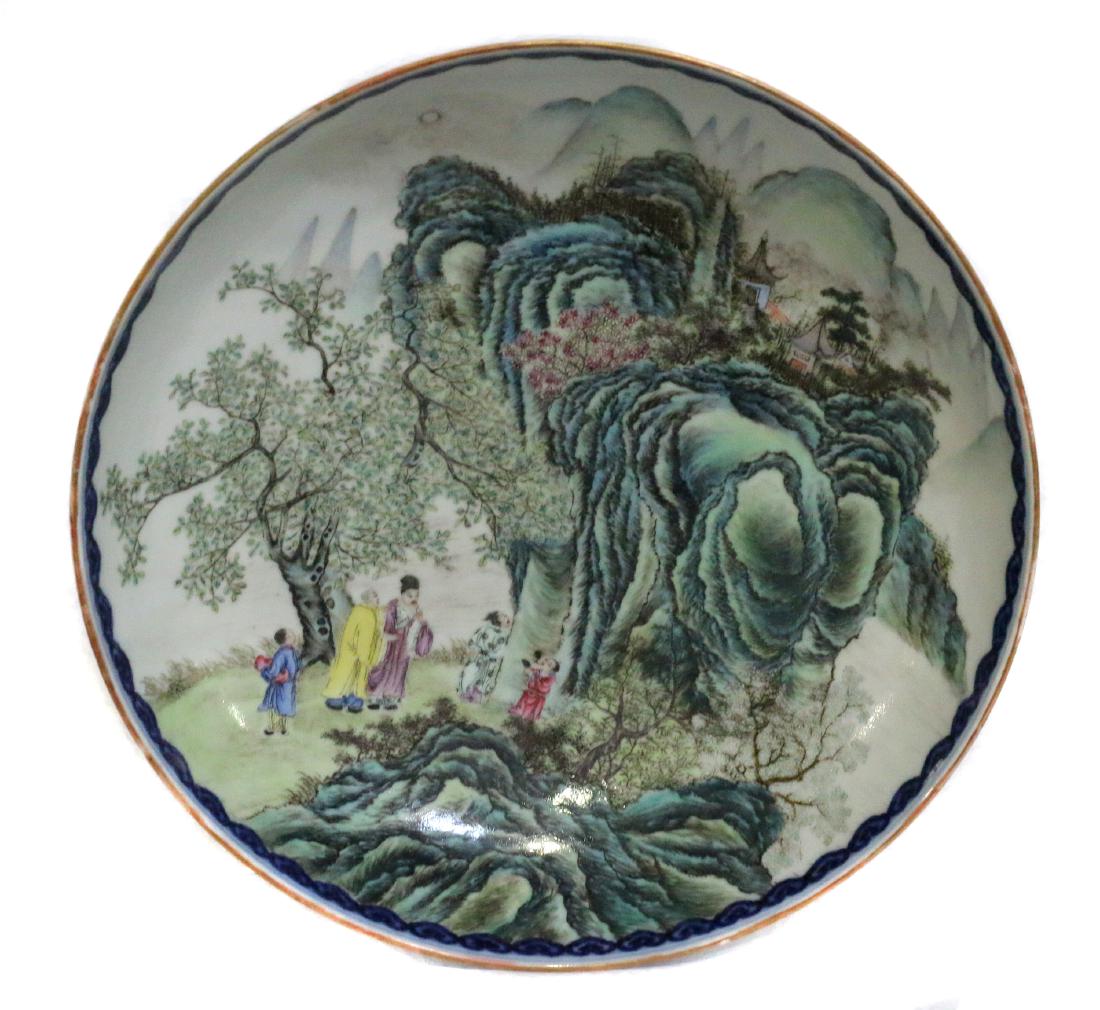 A Chinese polychrome decorated porcelain dish (1 of 3)